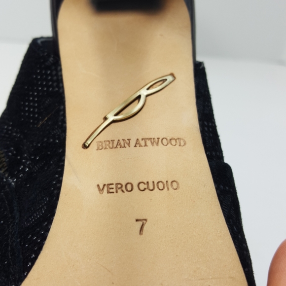 Brian Atwood Sexy toeless boots with lace up back - Picture 5 of 7